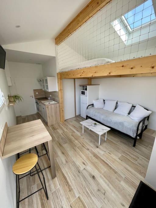 Studio Independant 4 Personnes Pisany Ngoại thất bức ảnh